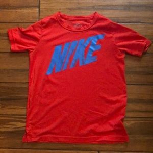 Nike Dri-Fit T Size M